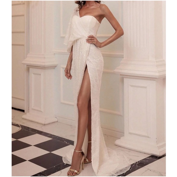 Luxe Sequin One Shoulder Evening Formal Wedding Dress - Picture 3 of 8